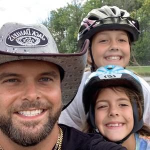 Meet your Posher, Simon